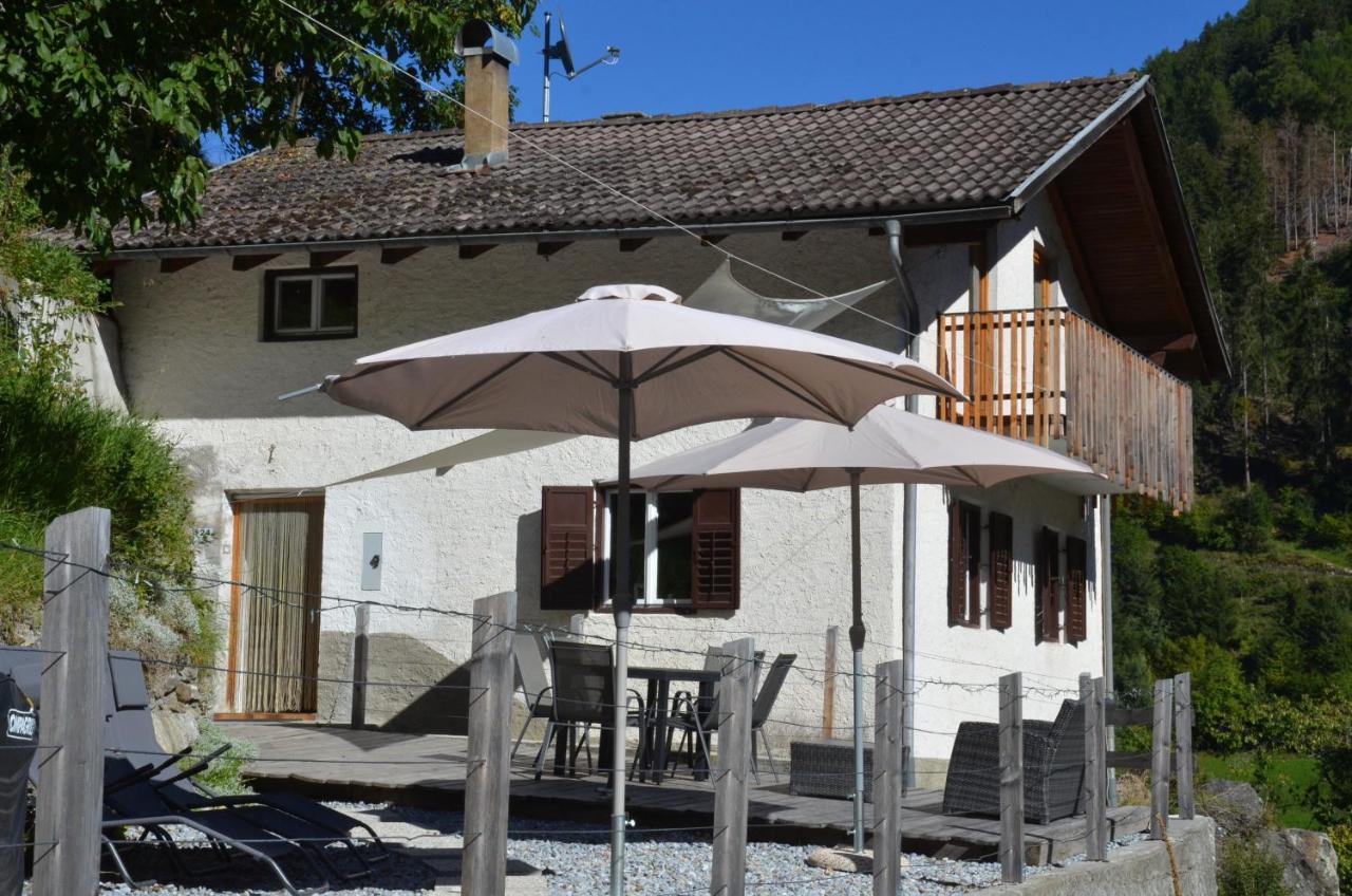 Stilfser Haeuschen Mit Blick Auf Koenig Ortler Villa Bagian luar foto