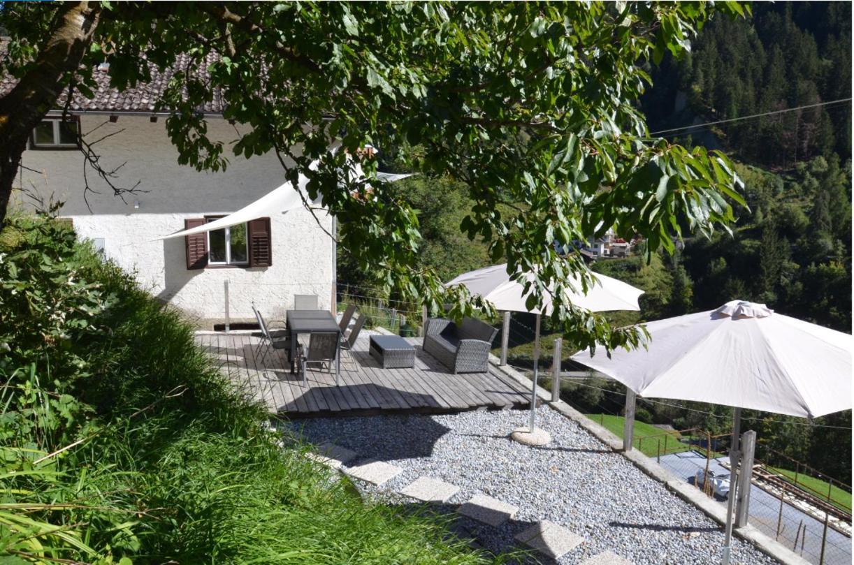 Stilfser Haeuschen Mit Blick Auf Koenig Ortler Villa Bagian luar foto